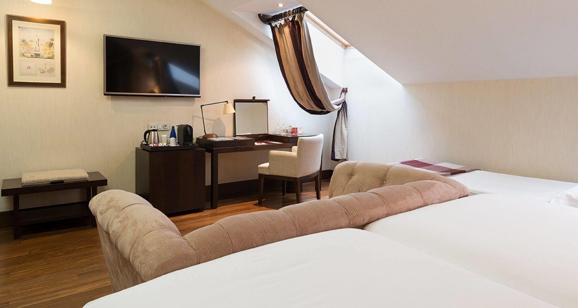 Nh Collection Palacio De Hotel Burgo